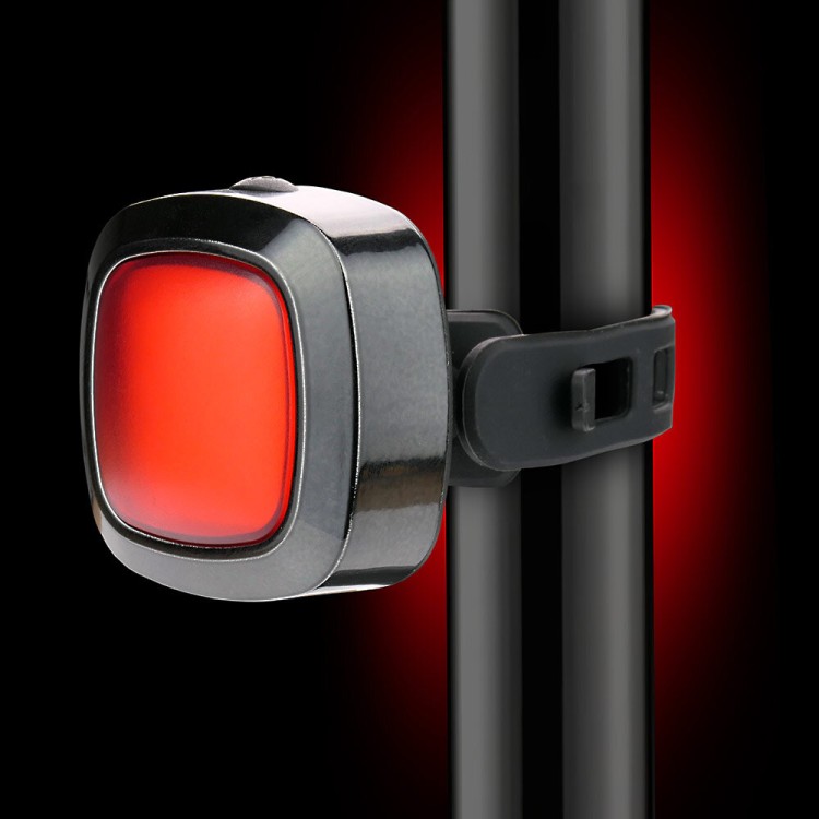 ladowalna-lampka-rowerowa-tylna-led-everactive-tl-x1r-5.jpg