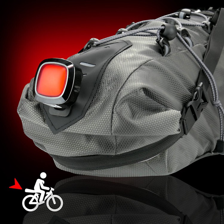 ladowalna-lampka-rowerowa-tylna-led-everactive-tl-x1r-10.jpg